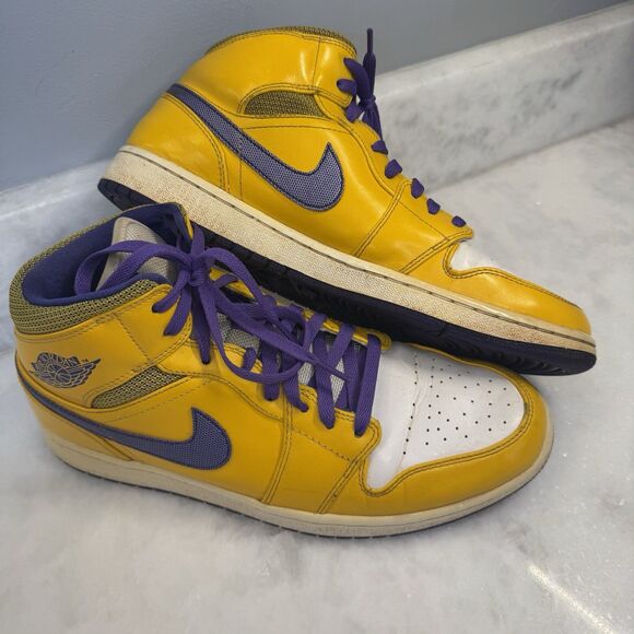 Nike Air Jordan 1 Mid Lakers Kobe Yellow/Purple 554724-708 Men’s Size 11 - Picture 2 of 15